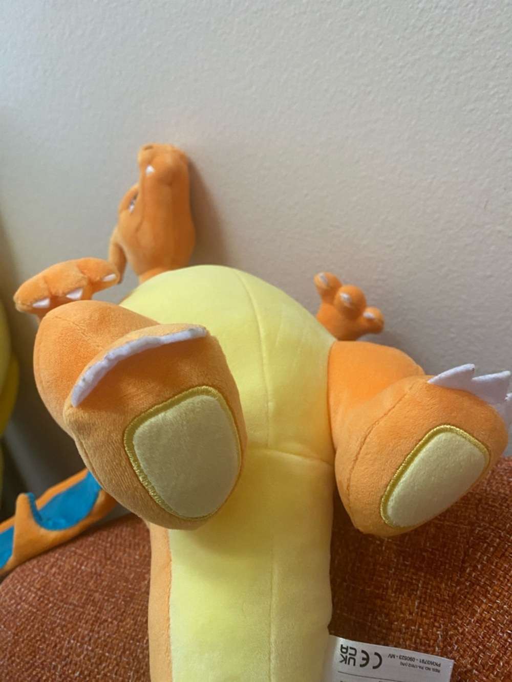 Pokémon Charizard - Picture 4 of 4